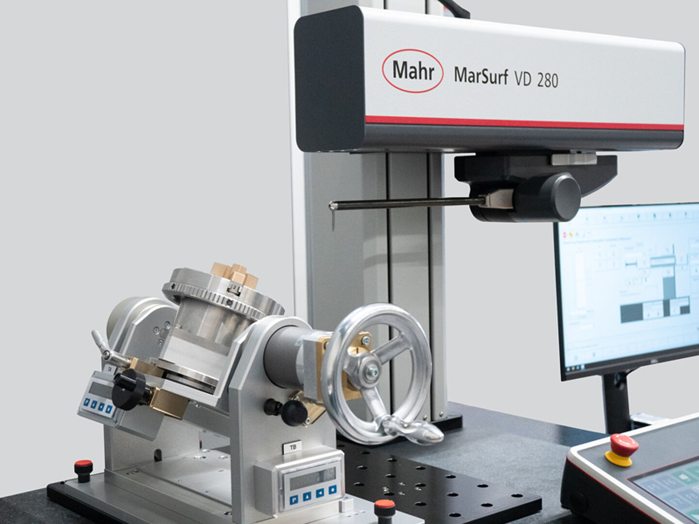 With the manual swivel unit, users can add two rotation axes to the standard TY axis.
